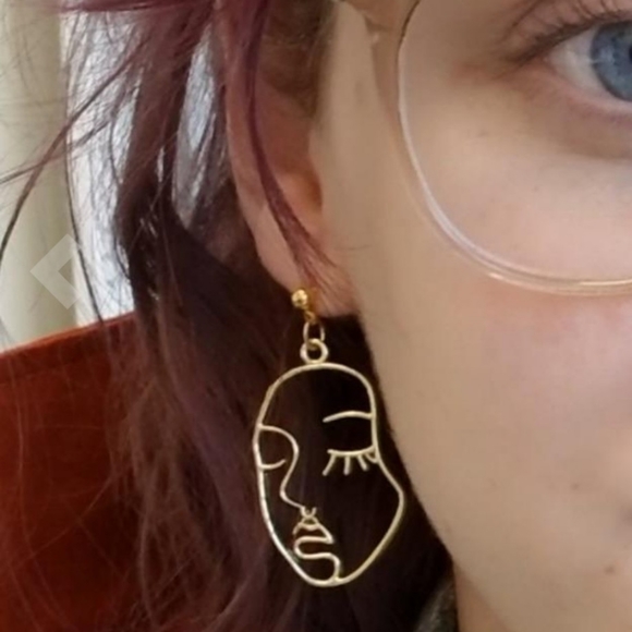 Brandy Melville Gold Abstract Face Earrings Vintag - Picture 4 of 6